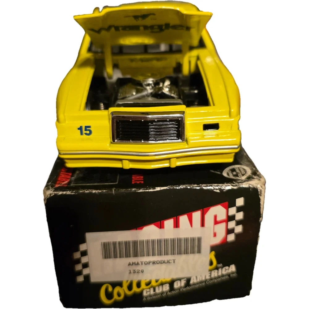 Dale Earnhardt 15 Wrangler RCCA 1:24 Scale Diecast Stock Car 1 of 10,000 Nascar